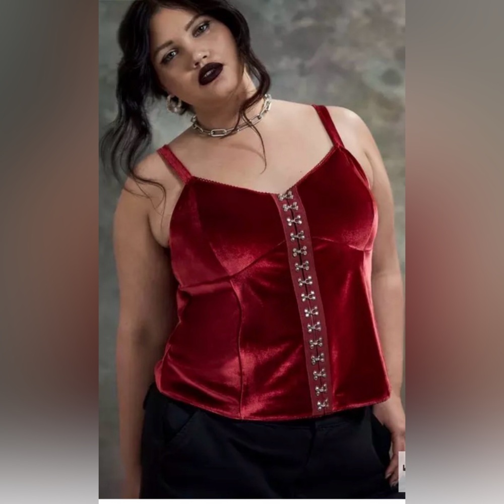 Night Fall By Torrid Size 3(3X)(22-24) Red Velvet Hook & Eye Cami Tank Top